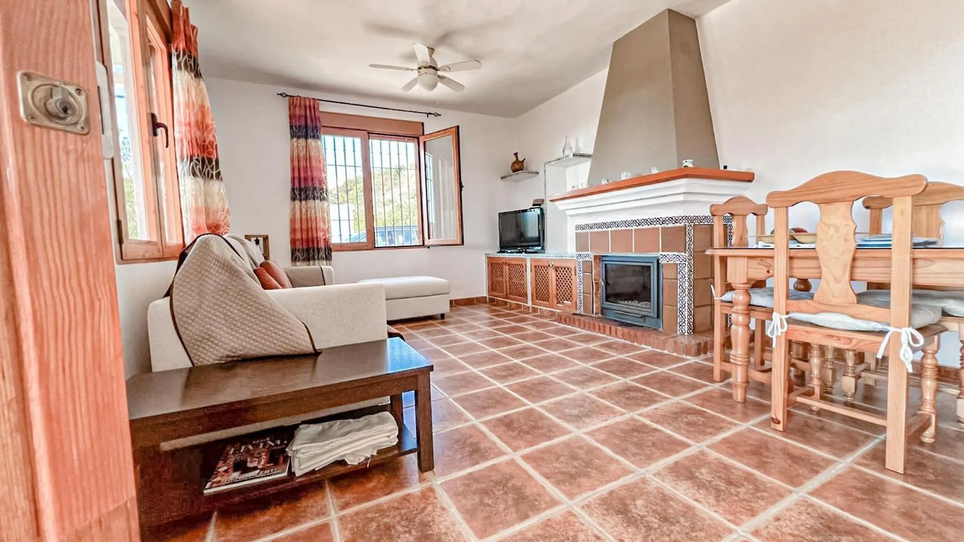 Stunning Private Villa With Sea Views, Pool, And Sun-Drenched Terrace Frigiliana